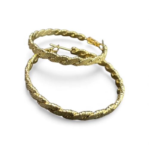 Intertwined hoop earring