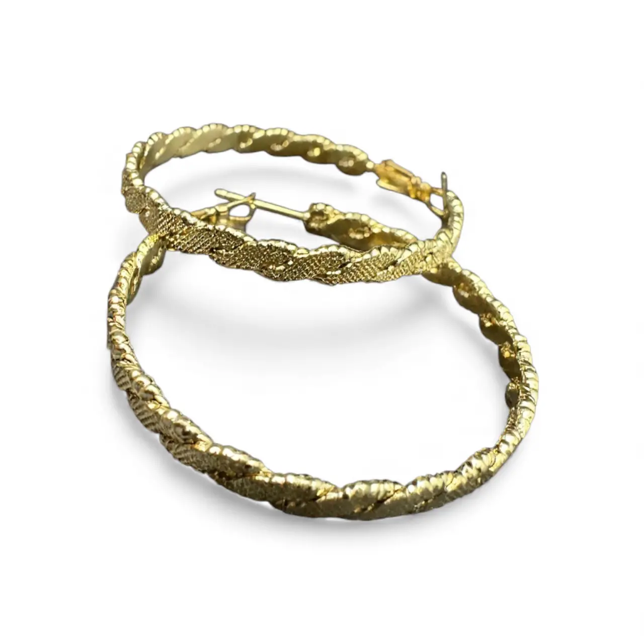 Intertwined hoop earring
